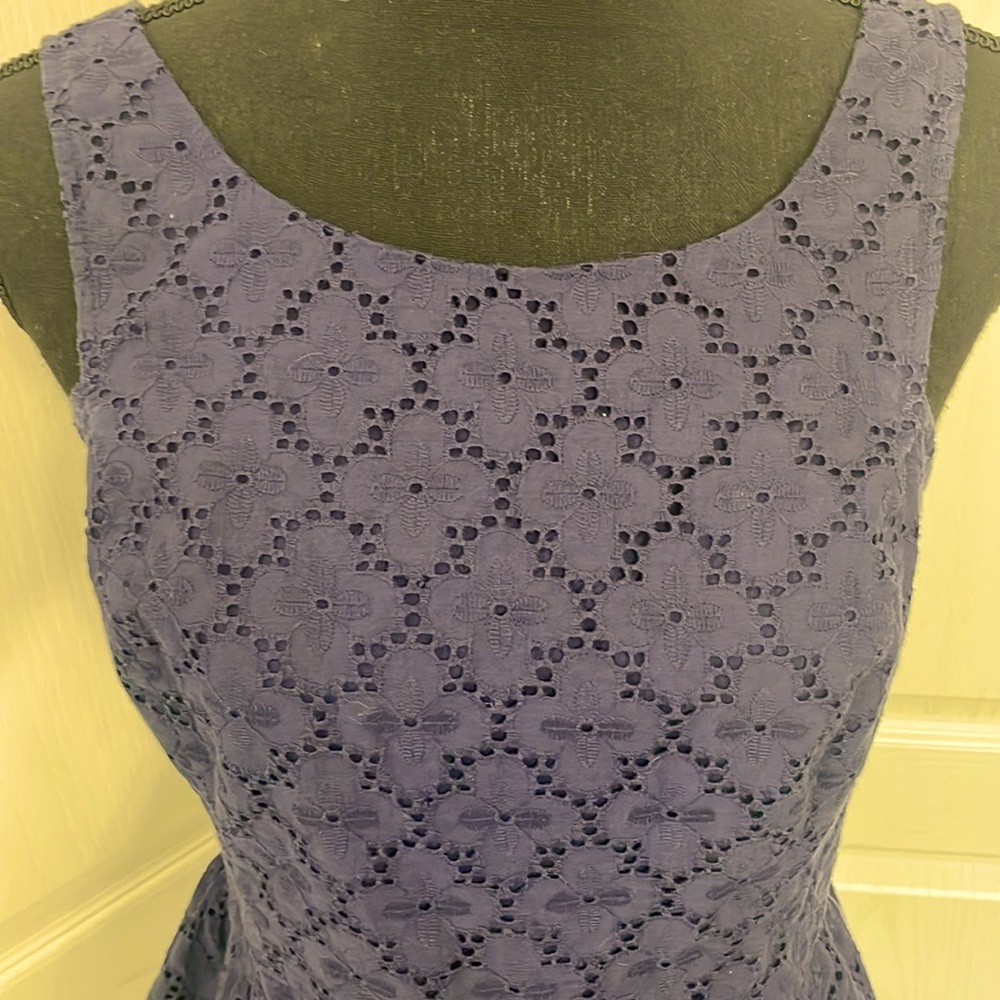 Lilly Pulitzer navy openwork broderie peplum top size 6 party evening S - Picture 4 of 9
